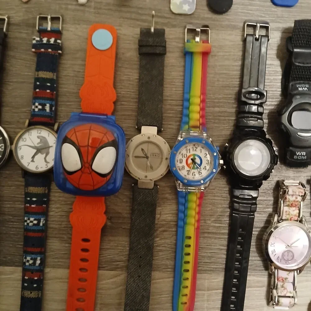 Huge Watch Lot of 40+ Mixed Brands Vintage & Modern Parts/Repair Untested-Box D5